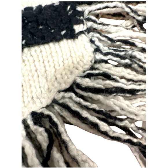 CCC Handcrafted Luxury Black White Poncho Geometric Design Fringe Knit Zip Up OS - Picture 8 of 9